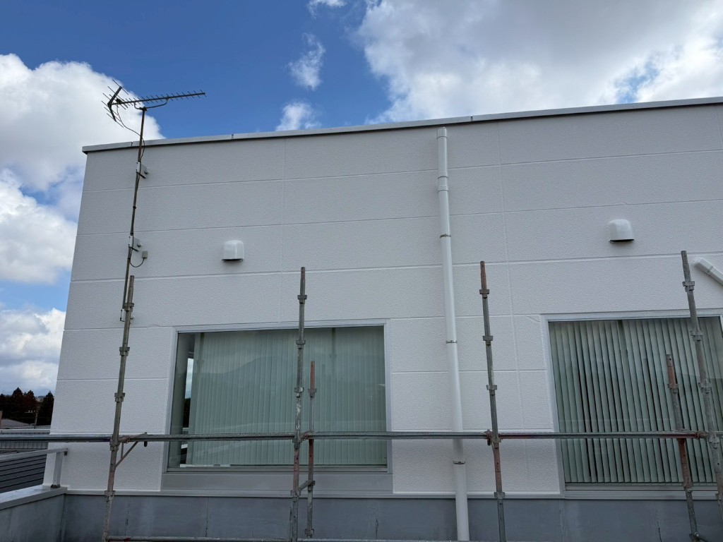 屋上外壁の塗装工事（施工後）